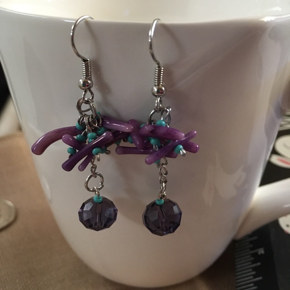 Fashion earrings, dangle earrings